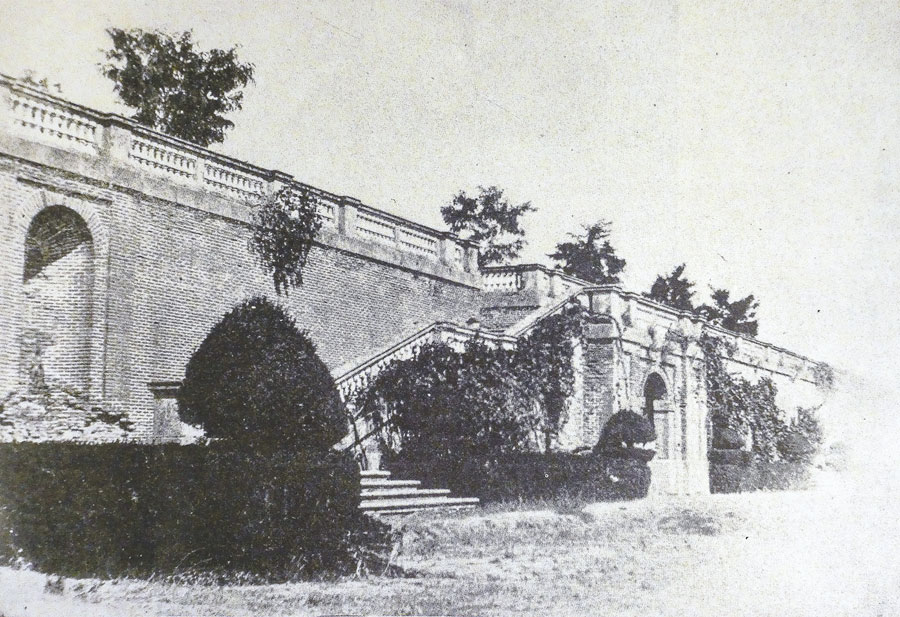 El jardín del palacio en 1930 El jardín del palacio en 1930