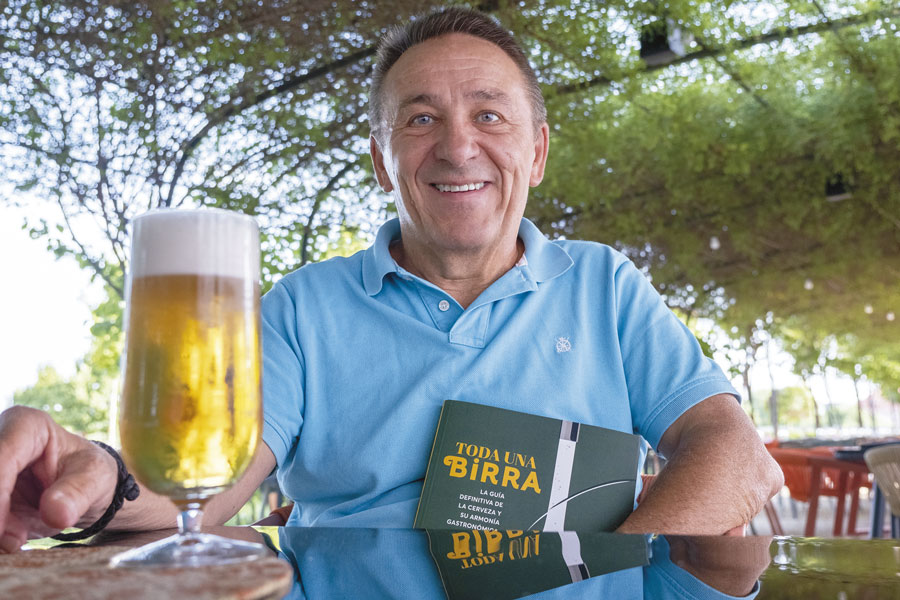 Juan Miguel López-Gil Moya, autor del libro Toda una birra (ed. Oberon)