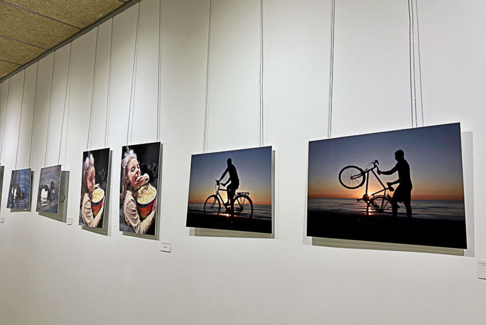 'Click': exposición de fotografías en el Centro de Formación de Boadilla del Monte de los alumnos del taller municipal.