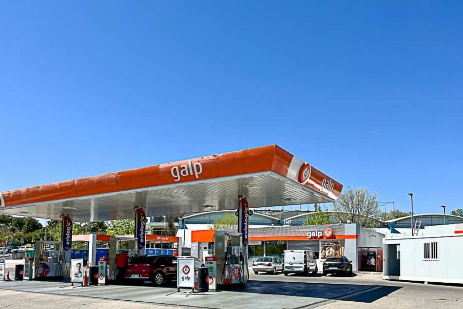 Galp cierra hasta junio por reforma la cafetería y tienda de su gasolinera en la calle Ventura Rodríguez, en Boadilla del Monte