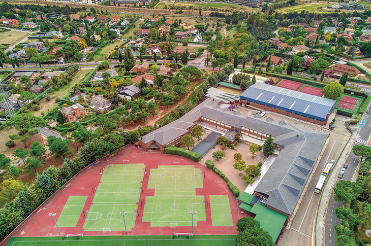 Mirabal International School, 40 años en primera línea