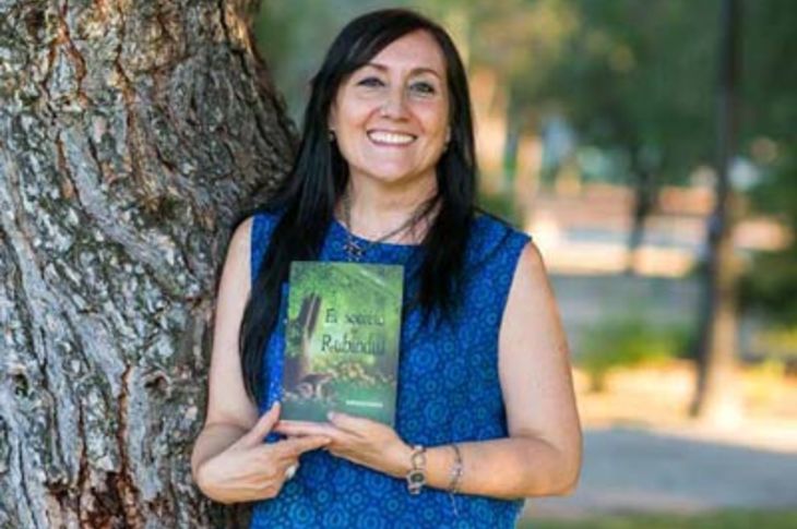 Adriana García, médico y escritora y vecina de Boadilla del Monte. Es autora de la trilogía El secreto de Rubindul.