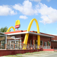 La concesión del McDonald's y su construcción en el parque es legal, según la Audiencia Provincial de Madrid.
