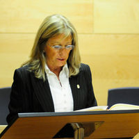 Mercedes Nofuentes, nueva alcaldesa de Boadilla del Monte, durante la promesa de su cargo.