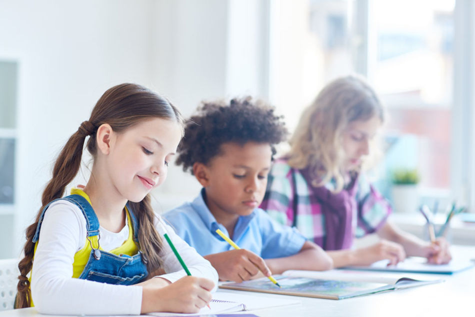 Este mes y el próximo, los centros escolares organizan jornadas de puertas abiertas para que las familias conozcan de primera mano el proyecto educativo y puedan intercambiar opiniones con al dirección y los profesores. Jornadas de puertas abiertas: conoce el colegio por dentro