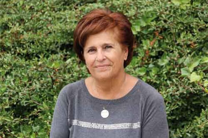 Antonia Revuelta, madre de María Piedad García, ha sido la persona galardonada este año con el premio Palacio del Infante. Un reconocimiento que entrega cada año la Asociación Boadilla Activa a quien se haya distinguido por su ejemplo, entrega, defen