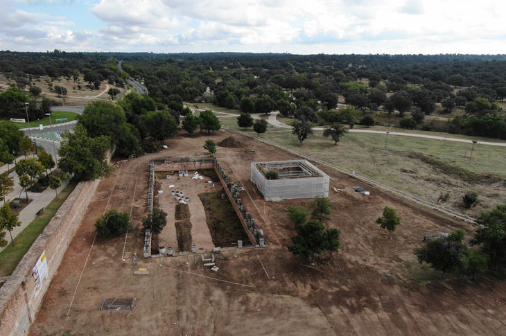 El Ayuntamiento de Boadilla del Monte rehabilita el estanque y la noria de los jardines del palacio El Ayuntamiento de Boadilla del Monte rehabilita el estanque y la noria de los jardines del palacio