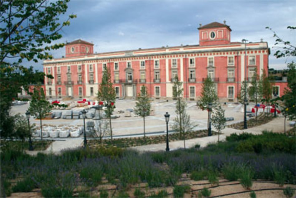 Imagen de las obras explanada del Palacio del Infante Don Luis de Boadilla.