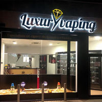 Luxuryvaping posee una amplia variedad de cigarrillos electrónicos, aromas y complementos para sus clientes.