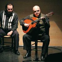 El guitarrista junto con el cantaor Cuquito de Barbate, durante su actuación en el espectáculo Nostalgia Flamenca de la Navidad hace dos años en Boadilla del Monte.