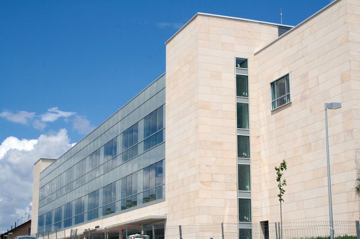 ¿Quieres conocer 'in situ' las clases de la Escuela Oficial de Idiomas?