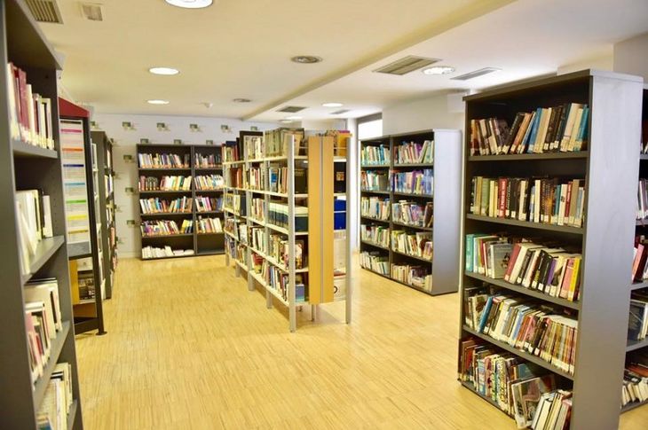 Biblioteca en el Ayuntamiento.