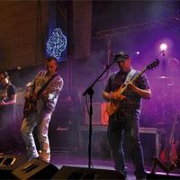 El grupo Los Limones durante una actuación el pasado mes de septiembre en Pozuelo de Alarcón. En el centro, Santi Santos; y Fabián Benito a su derecha.