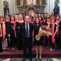 El Coro Gospel de Boadilla del Monte tras su actuación en la Iglesia de San Francisco el Grande en Madrid.