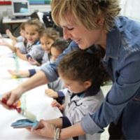 Boadilla del Monte cuentan con una nutrida oferta de centros escolares apta para todos los gustos. Si en algo destacan todos ellos es en su aputa por una enseñanza de calidad een la que los idiomas y las nuevas tecnologías están muy presentes.