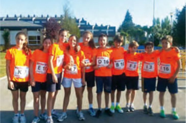 Alumnos del Colegio Virgen de Europa ganadores del X Torneo Nacional de Jugando al Atletismo.