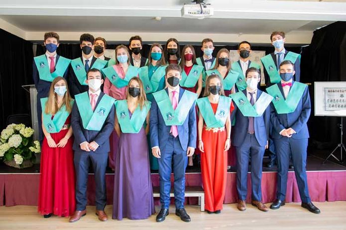 Alumnos graduados Alarcón