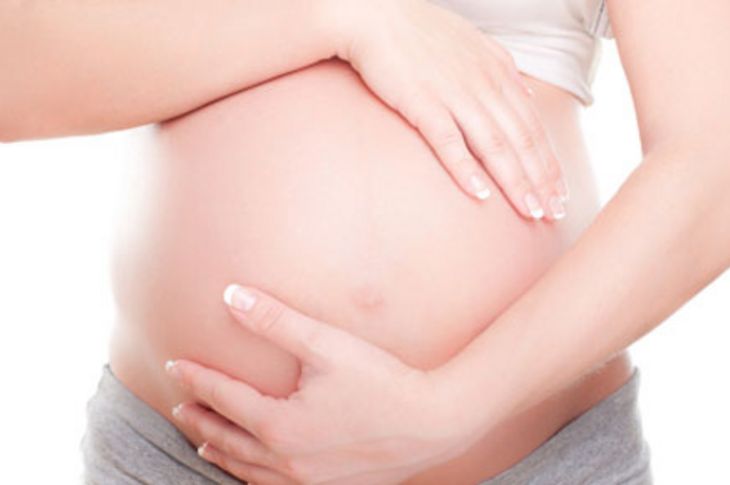 La homeopatía, la acupuntura o una mejor alimentación pueden mejorar la fertilidad de una manera natural y con efectos secundarios prácticamente inexistentes.