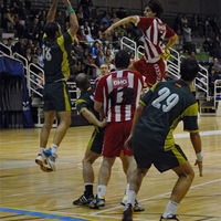 Momento del encuentro entre el Gaeva Bueu y el Bm. Atlético Boadilla.