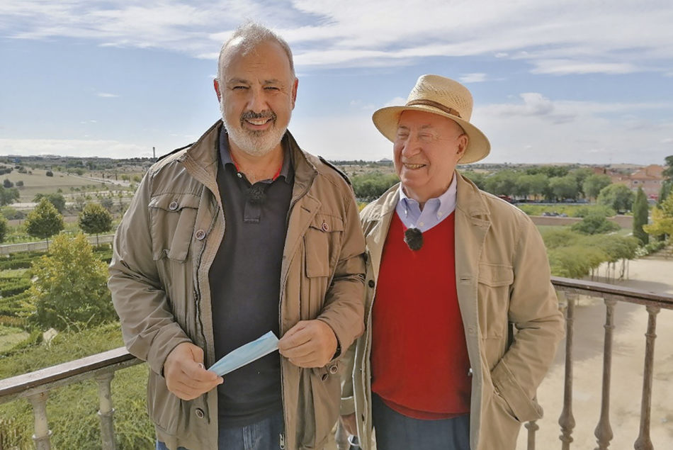 El maestro ‘Peridis’ visita el palacio de Boadilla del Monte