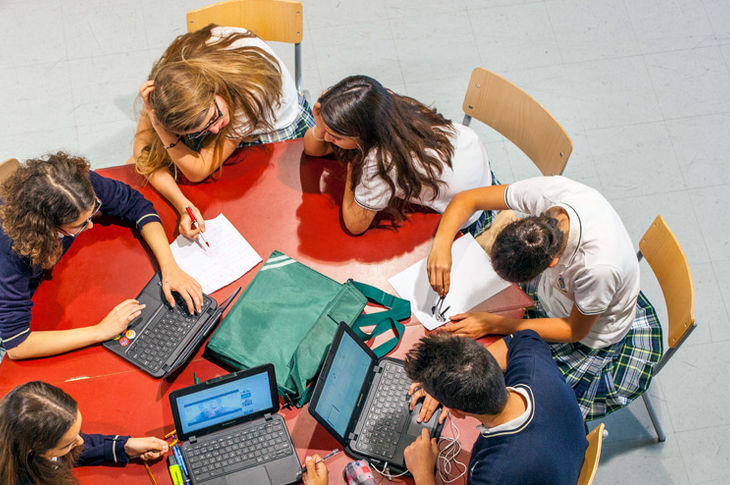 Condé Nast College, la prestigiosa institución formativa ofrecerá charlas a los alumnos del Mirabal