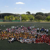 Niños participantes en los Juegos Deportivos Escolares.