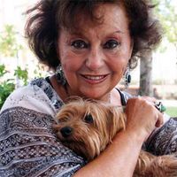 La actriz Mary Paz Pondal con su perrita Ita.