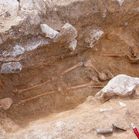 Imágenes de los enterramientos localizados en el yacimiento de San Babilés.