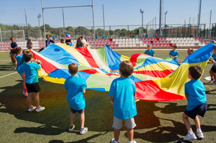 Este año, la oferta municipal de campamentos de verano se extiende al mes de agosto.