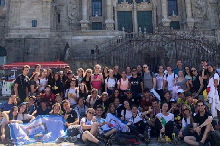 Alumnos del Cavi, en el Camino de Santiago.