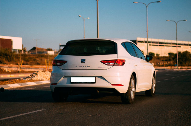 ¿Comprar, renting o carsharing?