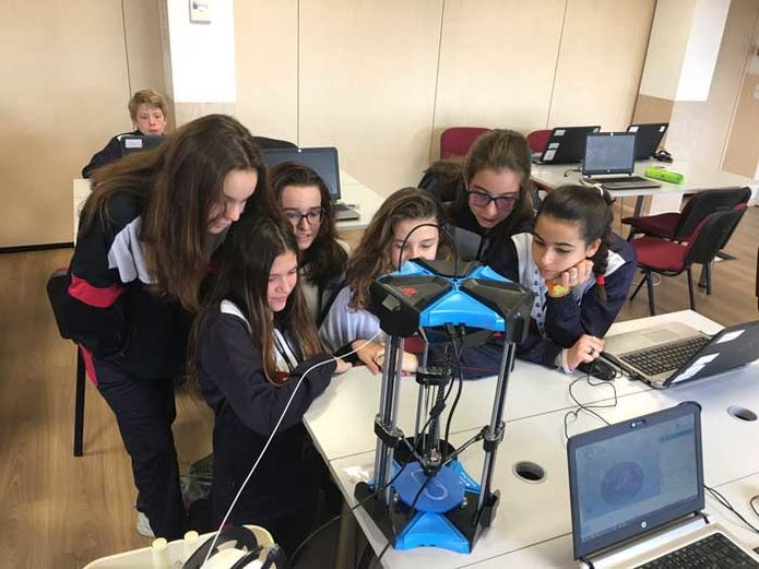 Alumnos Secundaria. Lab tecnología Alarcón Alumnos Secundaria. Lab tecnología Alarcón