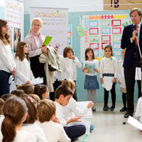 Un momento del acto que esta mañana han protagonizado los niños de Primaria del colegio público Teresa Berganza con motivo del Día Internacional de los Derechos del Niño.