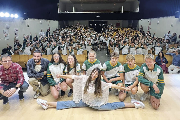 Almudena Cid, madrina del Programa Tutorías Entre Iguales (TEI) del colegio Quercus de Boadilla del Monte