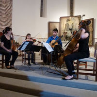Estudiantes del Conservatorio Teresa Berganza ejecutando el concierto de Boccherini Quinteto nº 1.