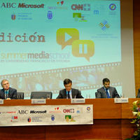 Juan Siguero, alcalde de Boadilla, en el acto de presentación del II Summer Media School.