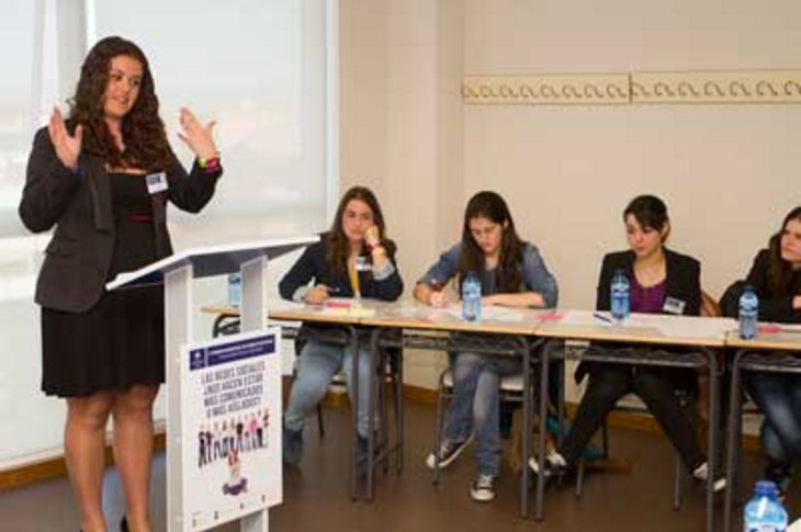 El I Torneo Intermunicipal de Debate Escolar cuenta con la colaboración de la Universidad Francisco de Vitoria.