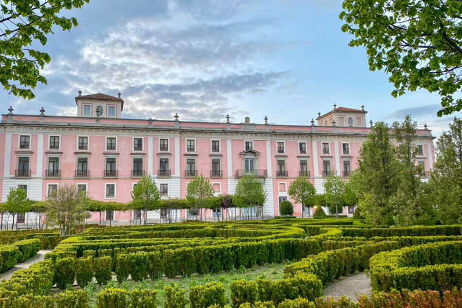Abre la nueva terraza de verano en los jardines del palacio de Boadilla del Monte