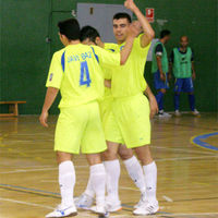 Jugadores de la Unión Deportiva Las Rozas-Boadilla durante un encuentro.