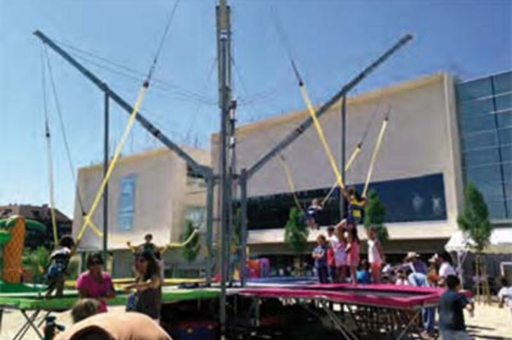 Momentos de la gran fiesta de la familia celebrada en el colegio Higlands Los Fresnos.