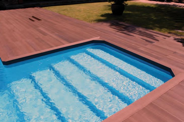 Poner a punto la piscina no tiene ningún secreto. Basta con seguir unos sencillos pasos para poder disfrutar de la temporada de baño.