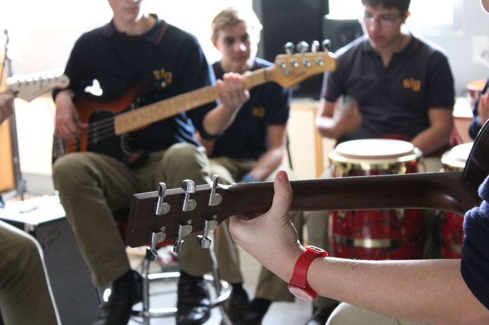 Alumnos de ESO en Música.