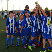 Integrantes del Club Nuevo Boadilla de Fútbol, que acaba de terminar la temporada.