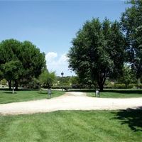 Uno de los 34 parques con los que cuenta Boadilla del Monte. Este, situado junto a la residencia Virgen del Pilar.