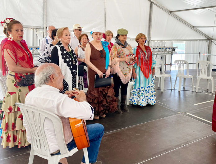 El coro rociero de la asociación Mayores de Boadilla cantó la misa en honor a San Babilés celebrada el pasado 29 de mayo